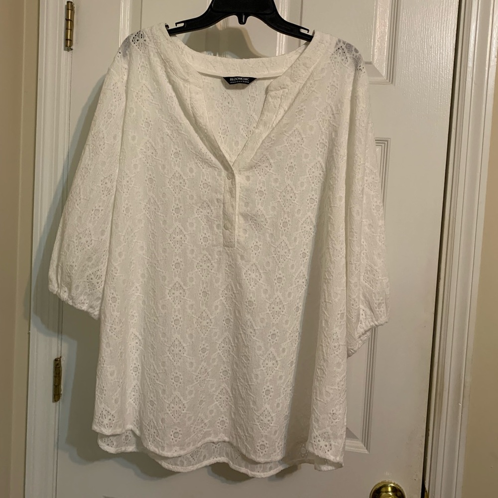 White Top by BloomChic size 18-20